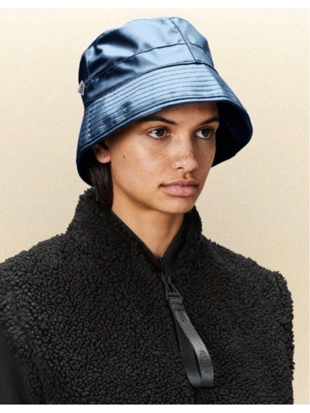 NWT RAINS Bucket Hat W2 Metallic Sonic Blue Waterproof Rain Hat M/L $50 MSRP